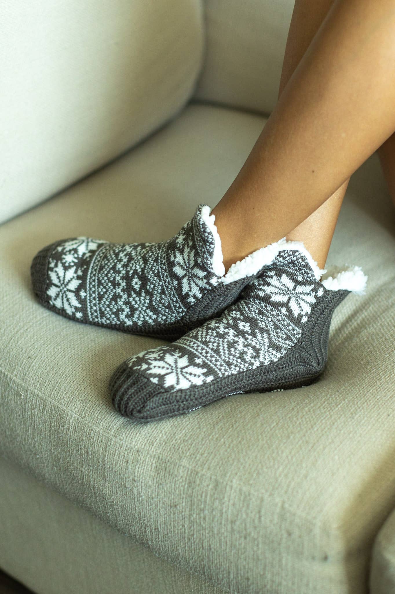 The Harmony Gray Snowflakes Socks - MADE BY YEN