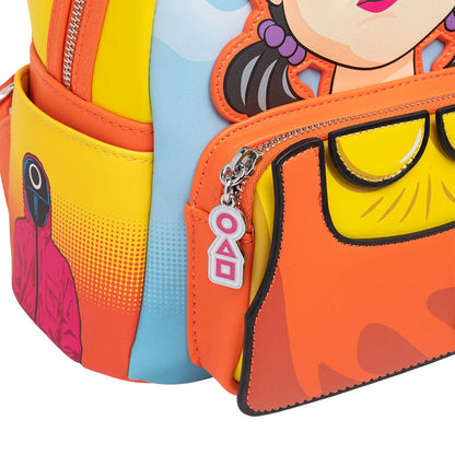 NUEVO (reventa) Exclusivo de 707 Street - Mochila pequeña iluminada para cosplay de Young Hee con temática de Netflix de Loungefly 