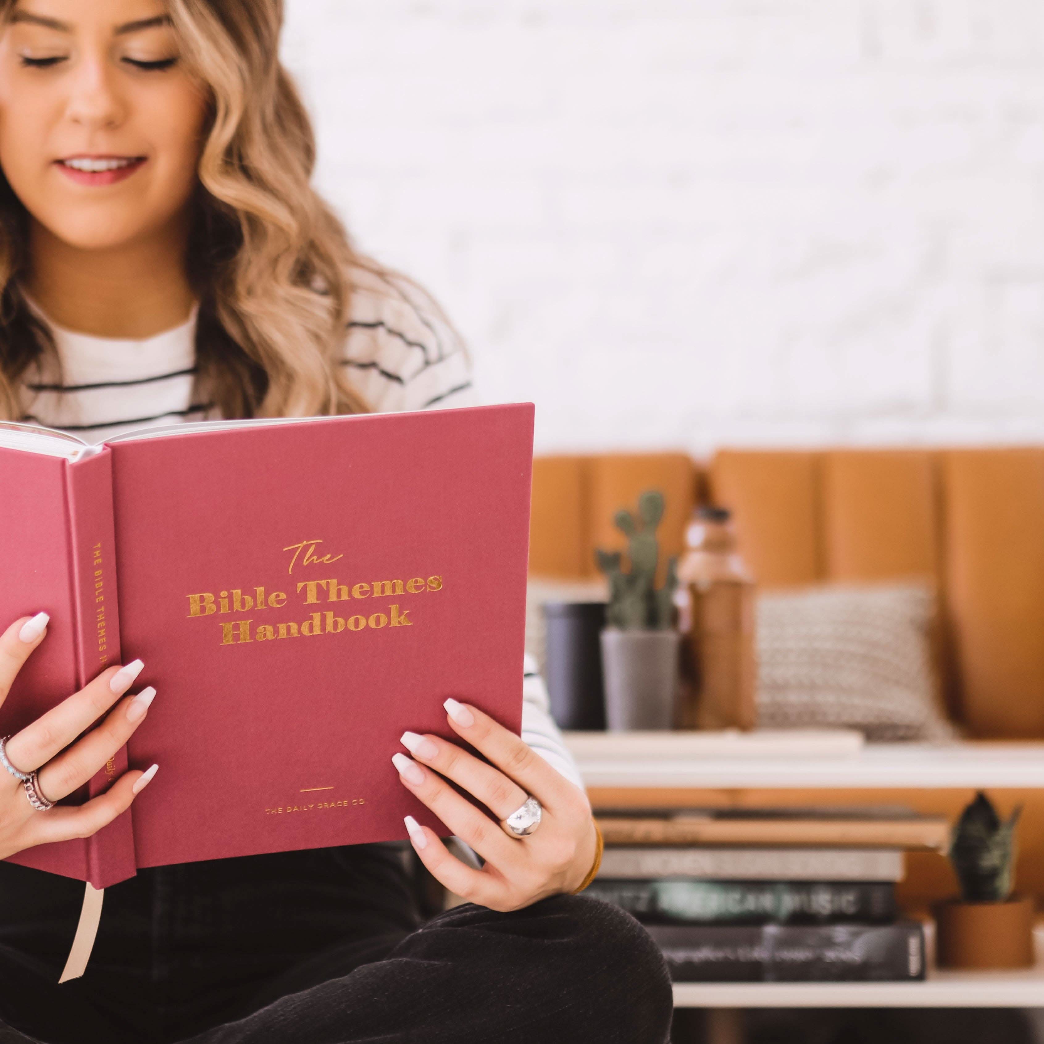 The Bible Themes Handbook - MADE BY YEN