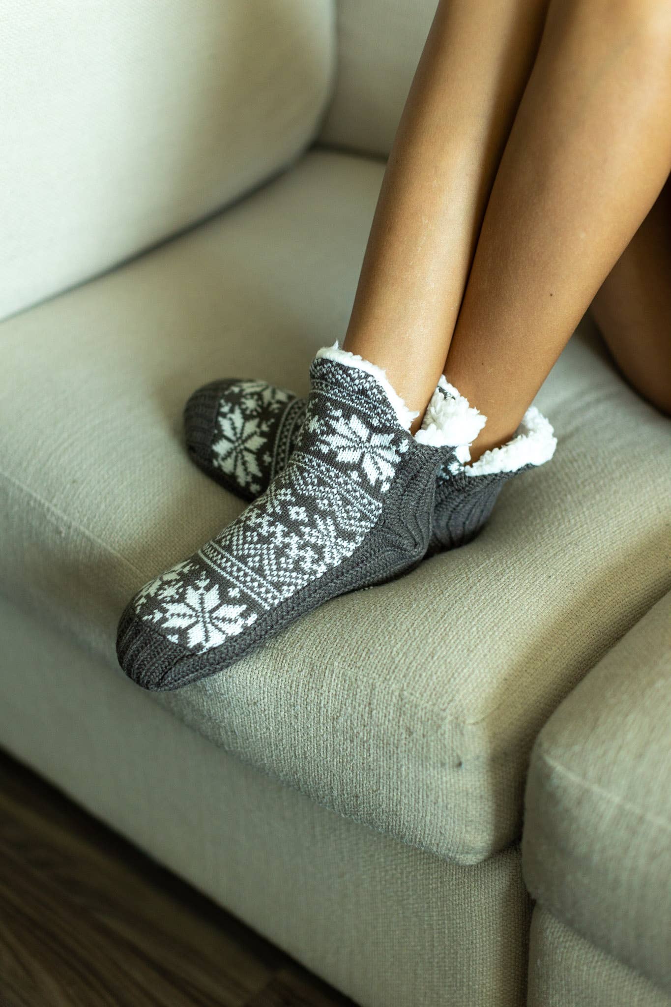 The Harmony Gray Snowflakes Socks - MADE BY YEN